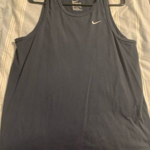 A-tee shirt Nike medium blue
